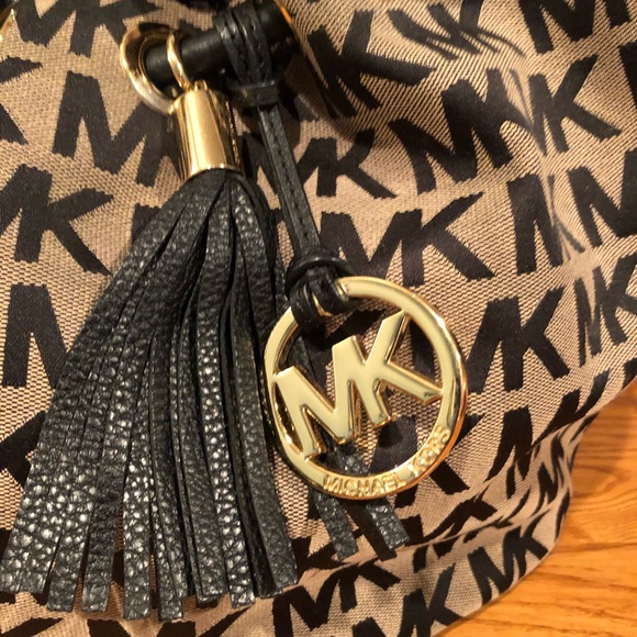 Authentic Michael Kors purse - Picture 2 of 5